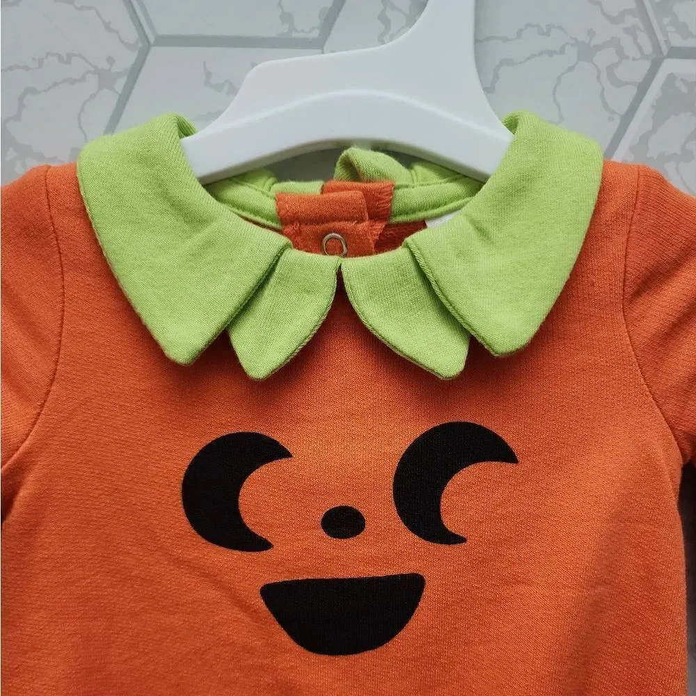 Nwt Baby Unisex Boy or Girl Halloween Pumpkin Outfit,  Size NB, 6 months